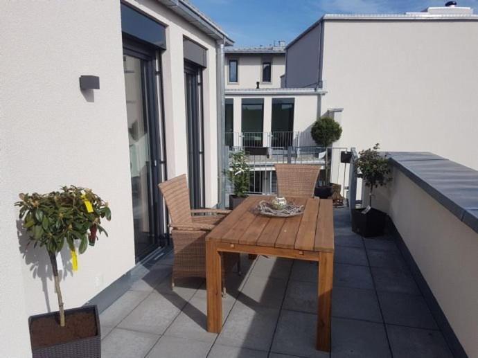 Sunset - Du, Deine Truppe Und Eine Einzigartige Stadt - Appartement *